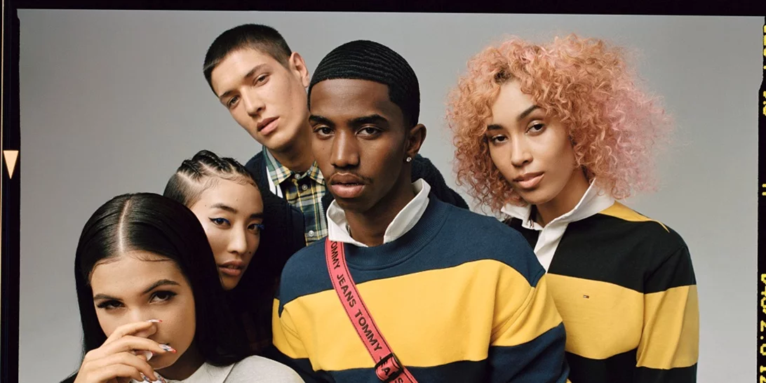 Φτιάξε το πιο στιλάτο street style inspired σύνολο με τη συλλογή Tommy Jeans