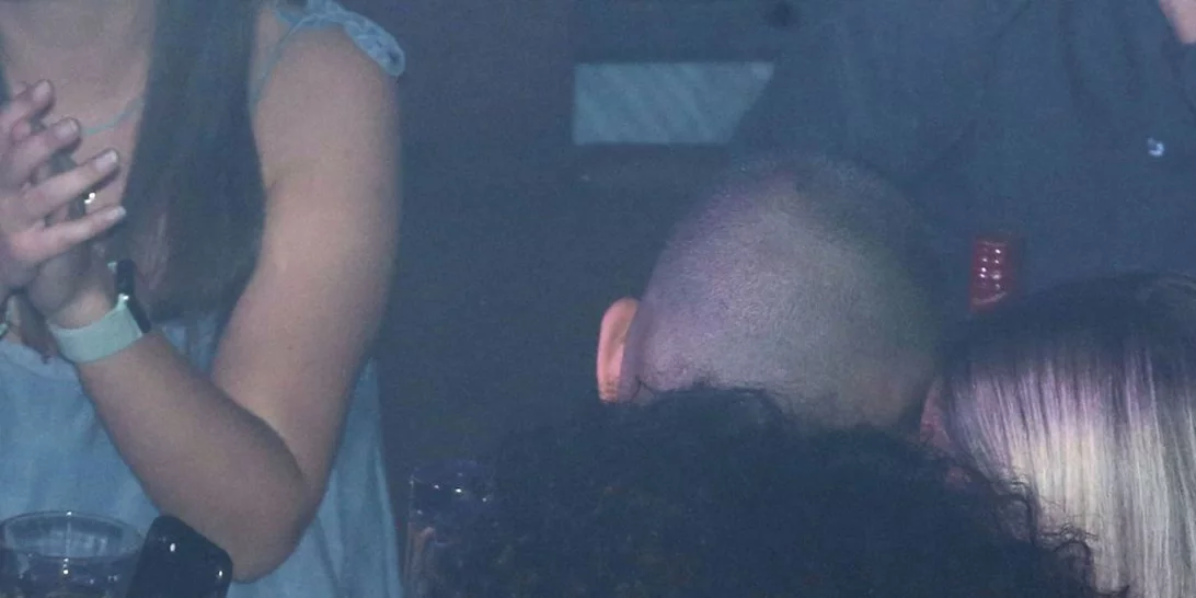 Μαρία Σολωμού | Διασκέδασε στην πρεμιέρα του Πάνου Μουζουράκη