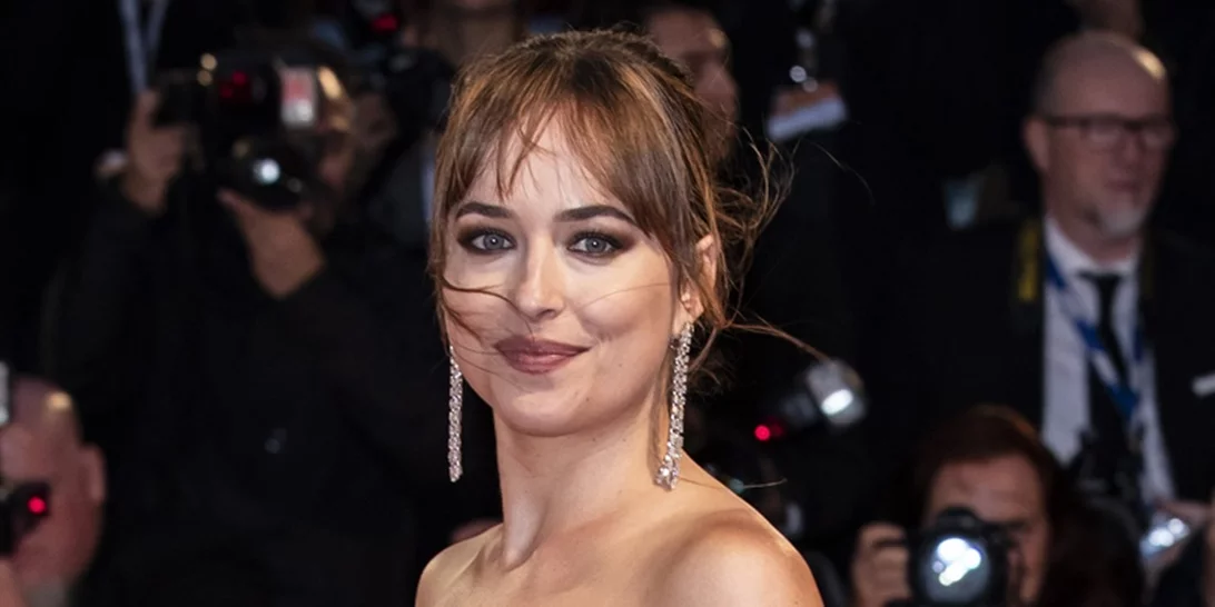 Dakota Johnson | Έγκυος στο πρώτο της παιδί με τον Chris Martin;