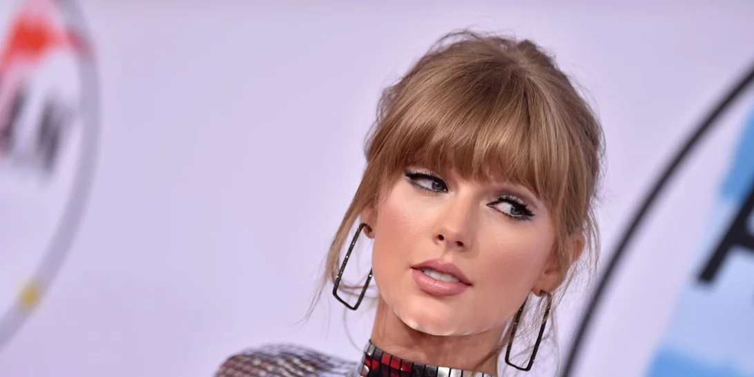 American Music Awards: Βάφτηκαν, χτενίστηκαν και τώρα ήρθε η ώρα να τις κρίνουμε