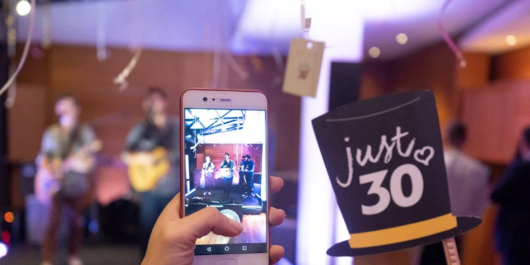 Η Avon έγινε 30 και το γιόρτασε με ένα τέλειο πάρτι!