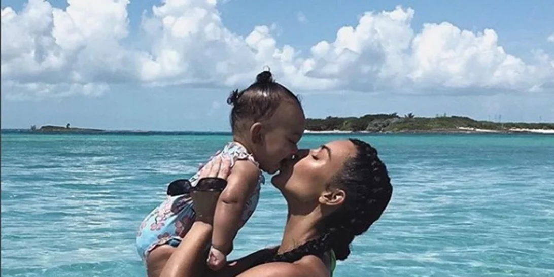 Kim Kardashian | Κι όμως έκανε photoshop ακόμη και στη Chicago!