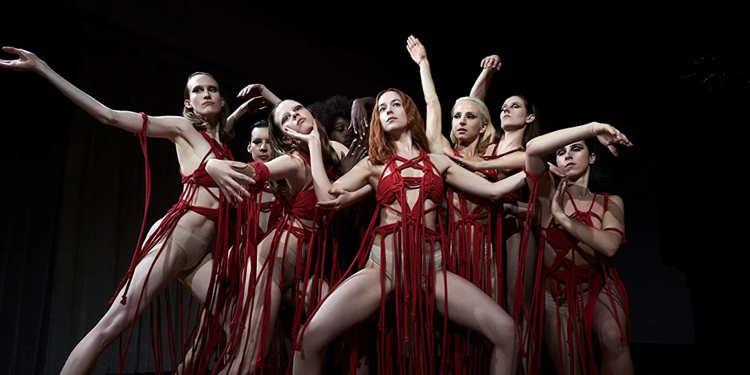 Ο σκοτεινός κόσμος του Suspiria έχει νέο trailer και είναι υπέροχο