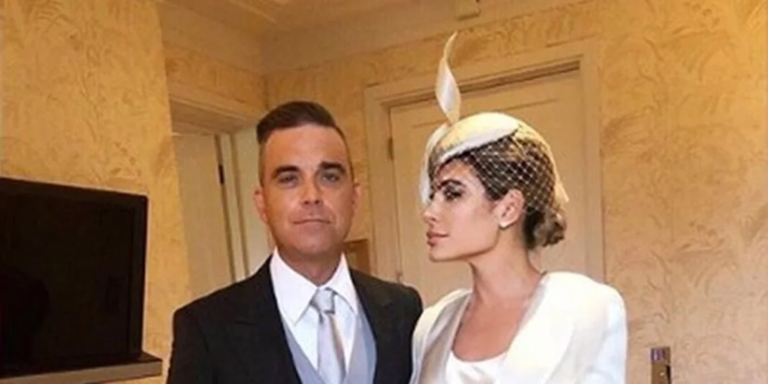 Robbie Williams | Το μεγάλο fail στο look της συζύγου του στο γάμο της Πριγκίπισσας Ευγενίας