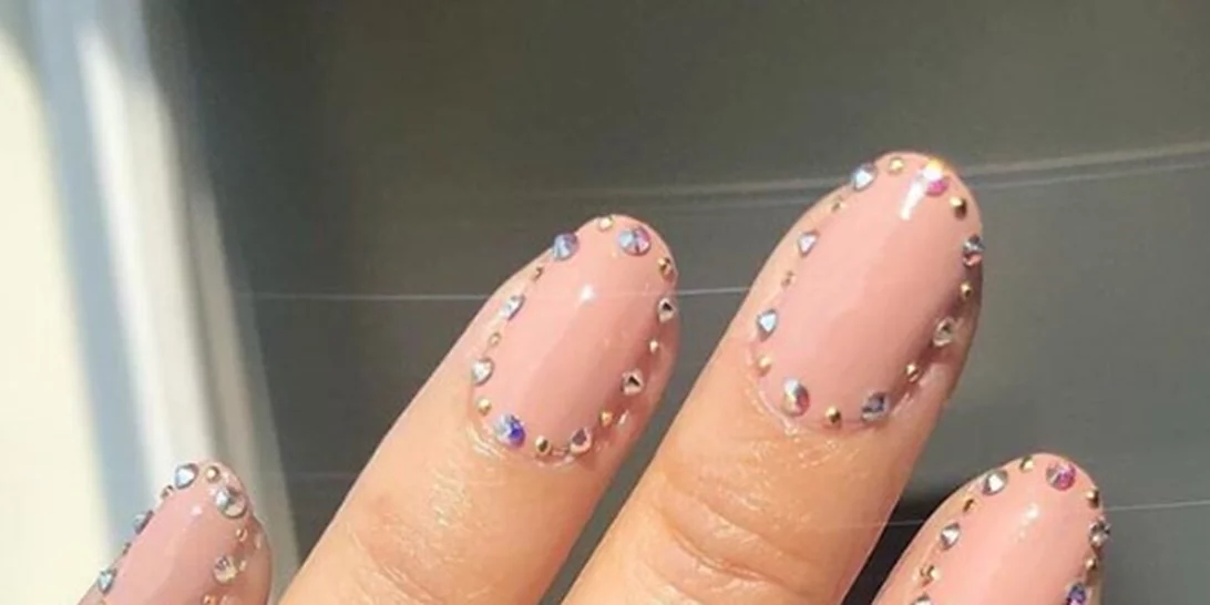 Η νέα μανία στα νύχια είναι αυτή... Και μας αρέσει πολύ!