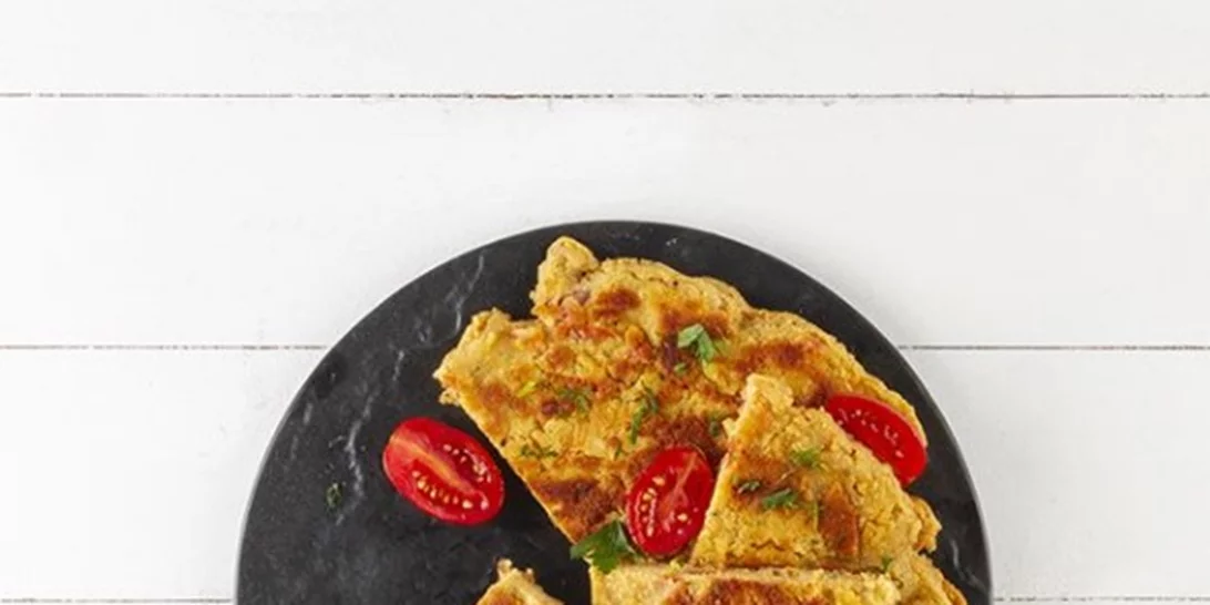 Ομελέτα χωρίς αυγά: Η vegan συνταγή του Άκη Πετρετζίκη που έγινε το απόλυτο viral!