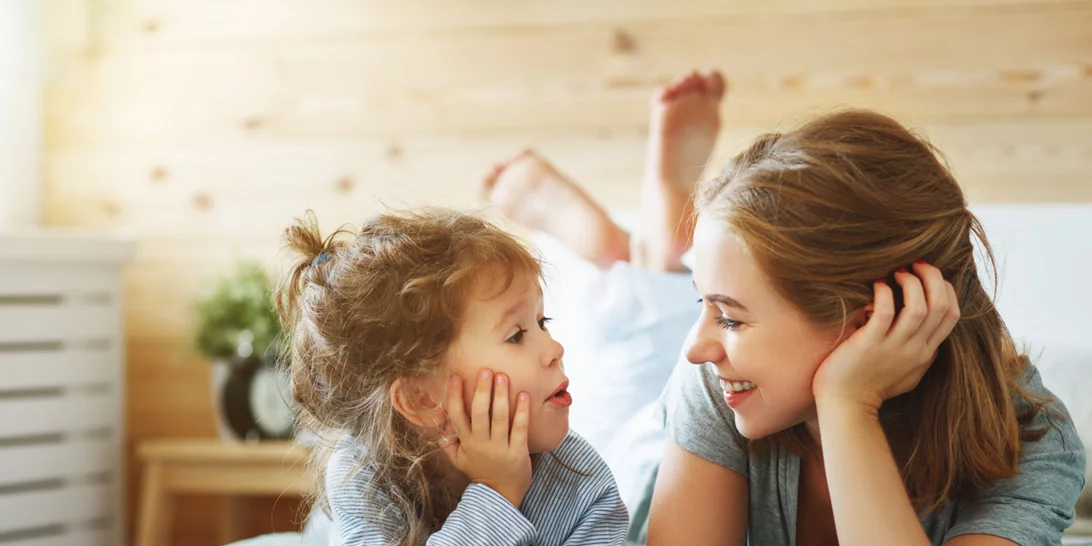 Ποιες ερωτήσεις να κάνεις στο παιδί σου ώστε να το βοηθήσεις να μοιράζεται μαζί σου περισσότερα