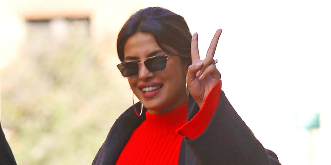 7 εμφανίσεις με τζιν παντελόνι από την Priyanka Chopra για έμπνευση