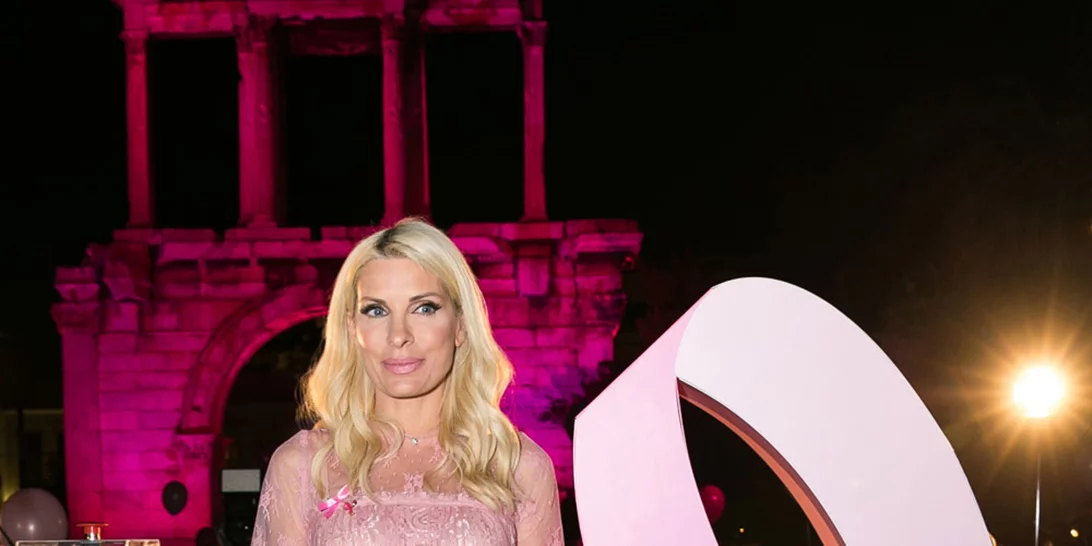 It’s #TimeToEndBreastCancer: Μία υπέροχη βραδιά με την φωταγώγηση του Ολυμπίειου και της Πύλης του Αδριανού!