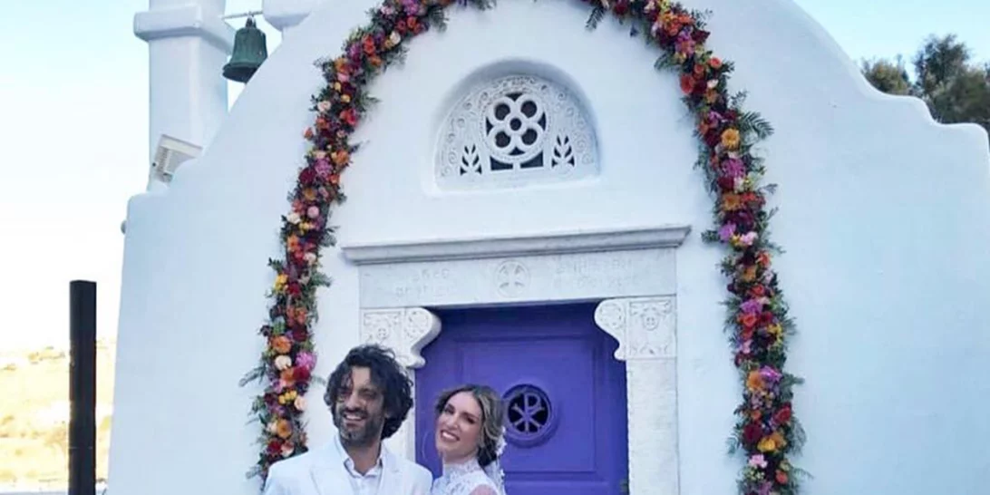 Επέτειος για την Αθηνά Οικονομάκου και τον Φίλιππο Μιχόπουλο | Η αδημοσίευτη φωτογραφία από τον γάμο τους