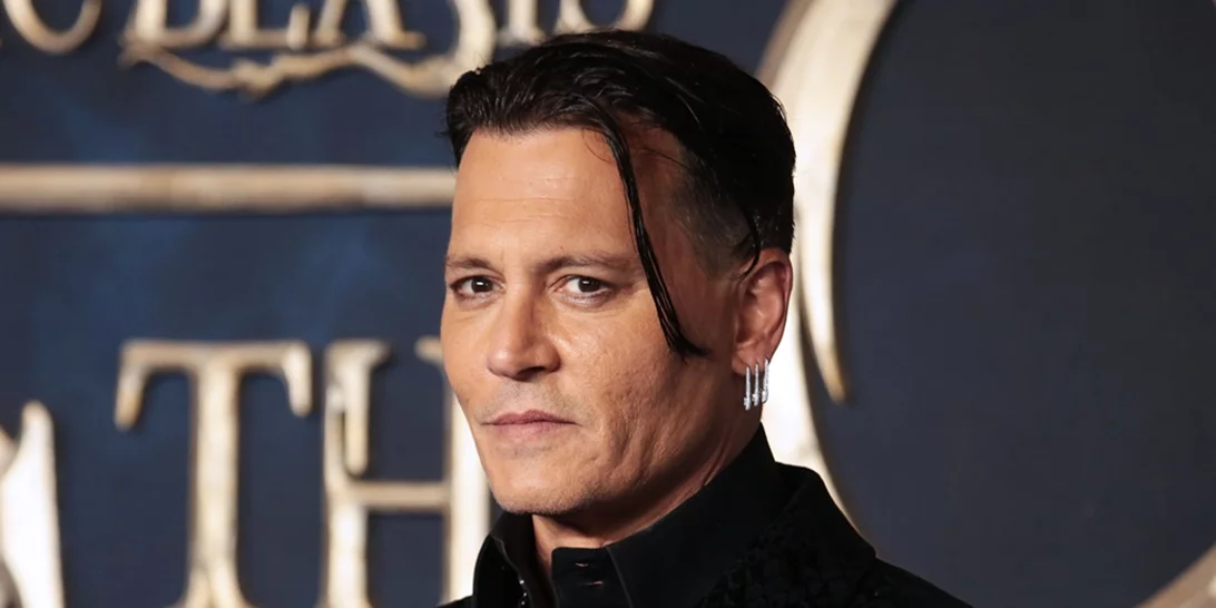 Johnny Depp | Περπάτησε στο κόκκινο χαλί & τον αγαπήσαμε ακόμη πιο πολύ