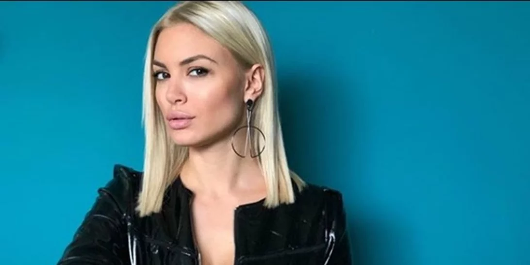 Αλεξάνδρα Παναγιώταρου | Γίνεται μελαχρινή & μεταμφιέζεται σε Kim Kardashian