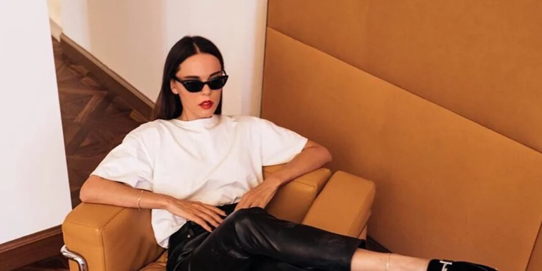 5 τρόποι να δείξεις πιο ψηλή ακόμα και όταν φοράς flats