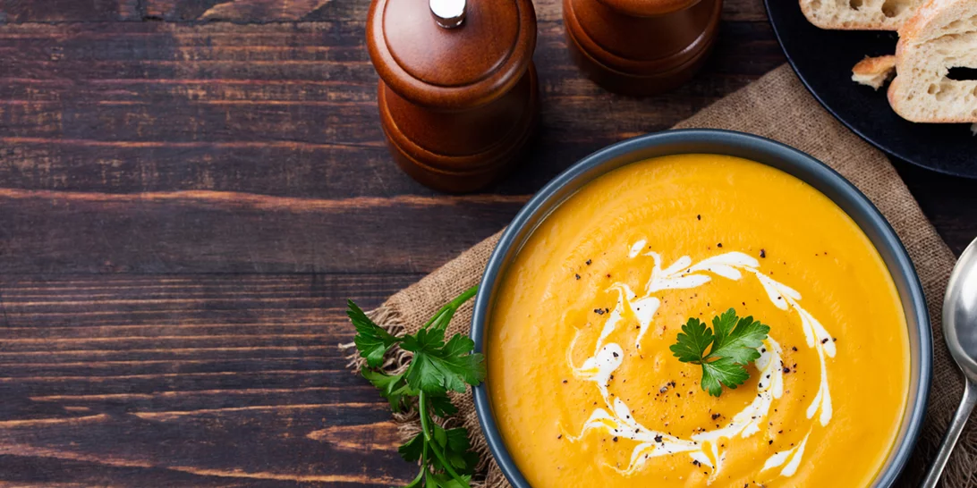 Λαχταριστή σούπα με κολοκύθα και μανιτάρια