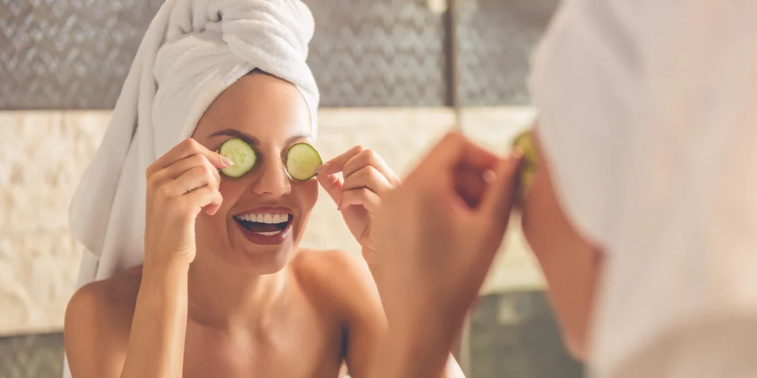 Όλα όσα πρέπει να μάθεις (κάποτε) για τους μαύρους κύκλους και τις σακούλες