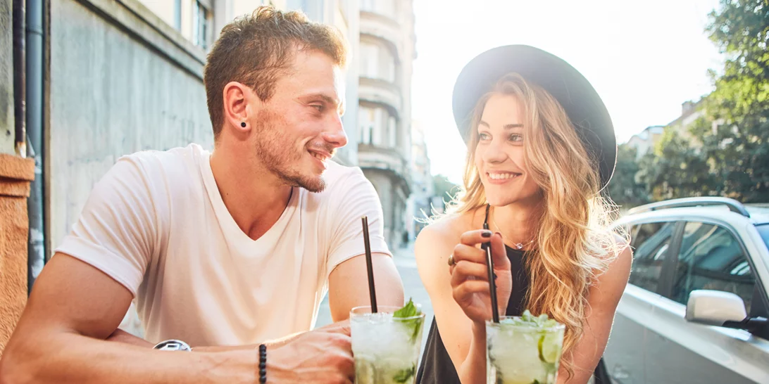 Τα 5 +1 πράγματα που ΔΕΝ πρέπει να ρωτήσεις ποτέ στο πρώτο ραντεβού