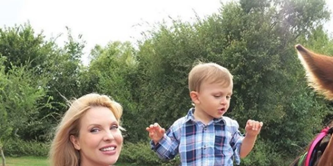 Χριστίνα Αλούπη | Ο γιος της έγινε 2 ετών και το γιόρτασε με μια διώροφη τούρτα!