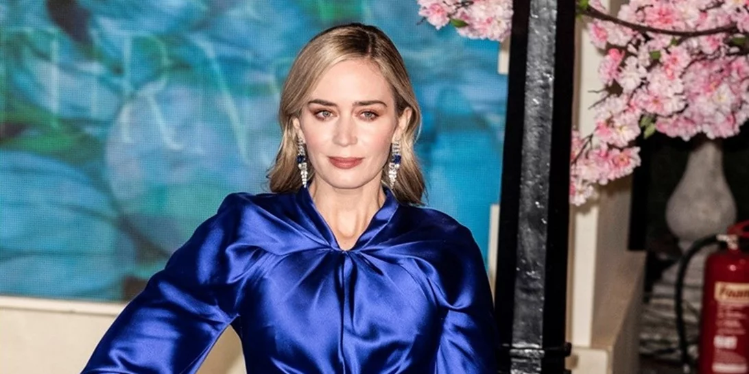 Emily Blunt | Εορταστικό outfit με 2 κομμάτια μόνο