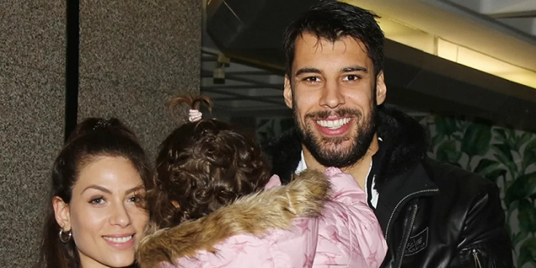 Γιώργος Πρίντεζης | Σπάνια έξοδος με την κόρη και τη σύζυγό του