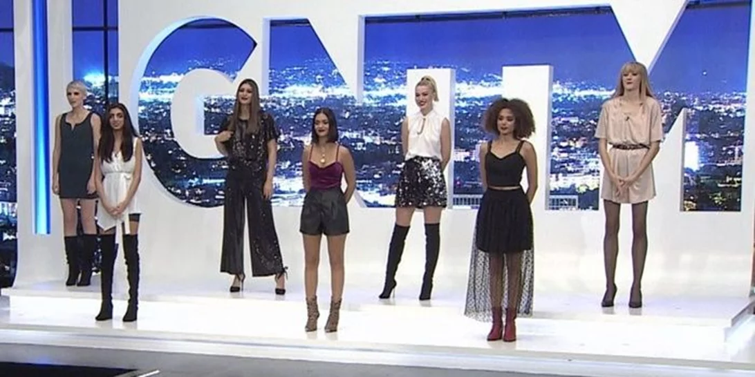 GNTM | H τελική 5άδα τραγουδά τα "Χριστούγεννα" της Δέσποινας Βανδή