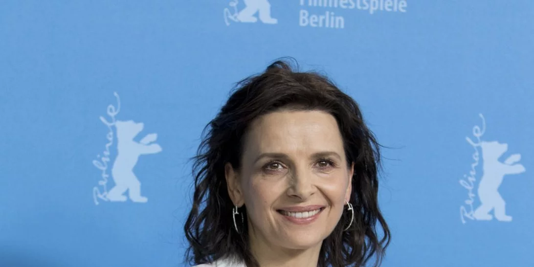 Juliette Binoche | Το εντυπωσιακό Balmain φόρεμα που σχεδιάστηκε αποκλειστικά για εκείνη