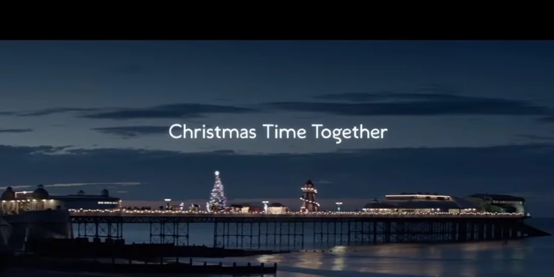 Ένα βαθιά συναισθηματικό φιλμάκι του BBC για τα Χριστούγεννα έκανε χιλιάδες μητέρες να δακρύσουν