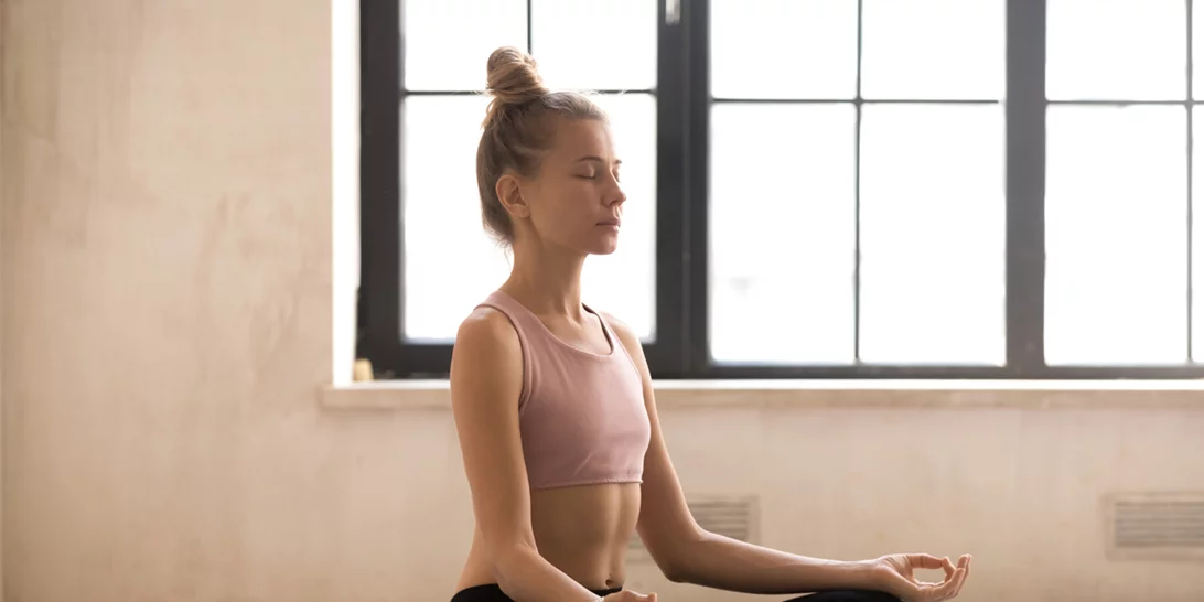 6 τρόποι για να απαλλαγείς από το στρες με τον διαλογισμό