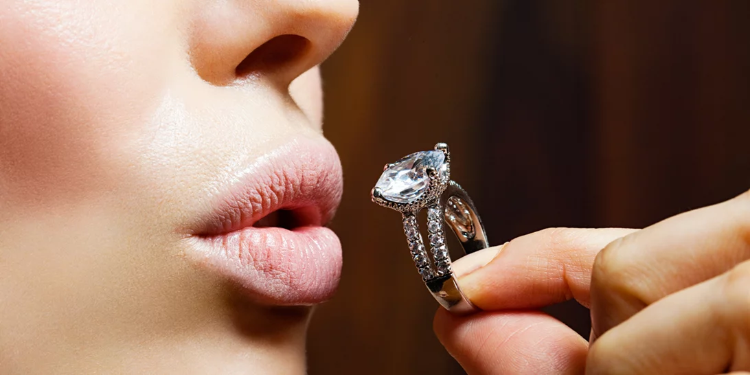 Ποια είναι η ιδανική ηλικία γάμου ανάλογα με το ζώδιό σου