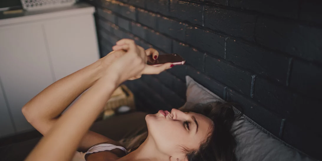 Εντοπίσαμε τους... ήρωες που σώζουν μία selfie φωτογραφία! Μόνο έτσι θα γίνει δουλειά..