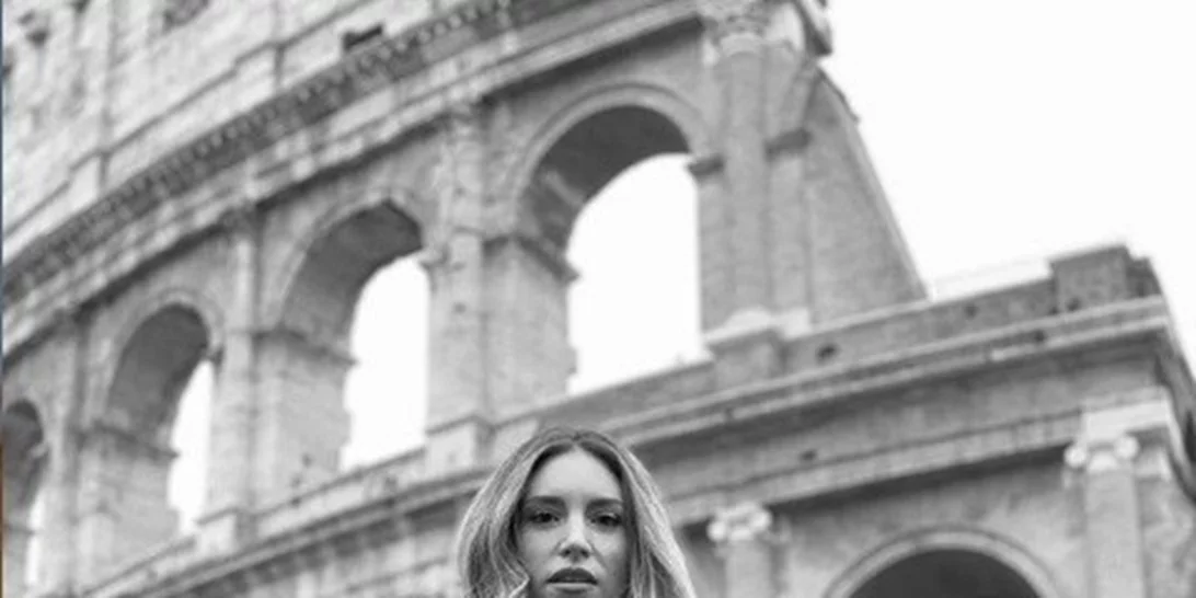 Αθηνά Οικονομάκου | Νέα στιγμιότυπα από το ταξίδι της στη Ρώμη