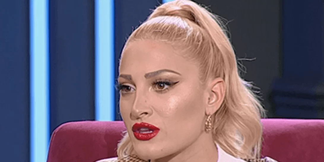 Ιωάννα Τούνη | Μιλά πρώτη φορά για τον σάλο με τη φωτογραφία στο Μνημείο του Ολοκαυτώματος