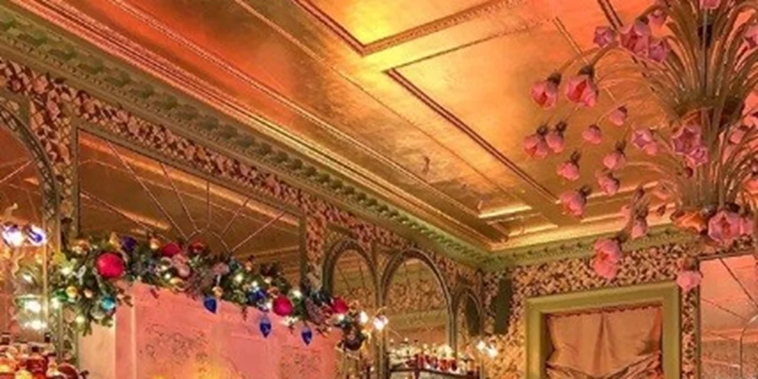 Μαίρη Συνατσάκη - Ντορέττα Παπαδημητρίου | Επισκέφθηκαν το πιο ιστορικό prive club του Λονδίνου