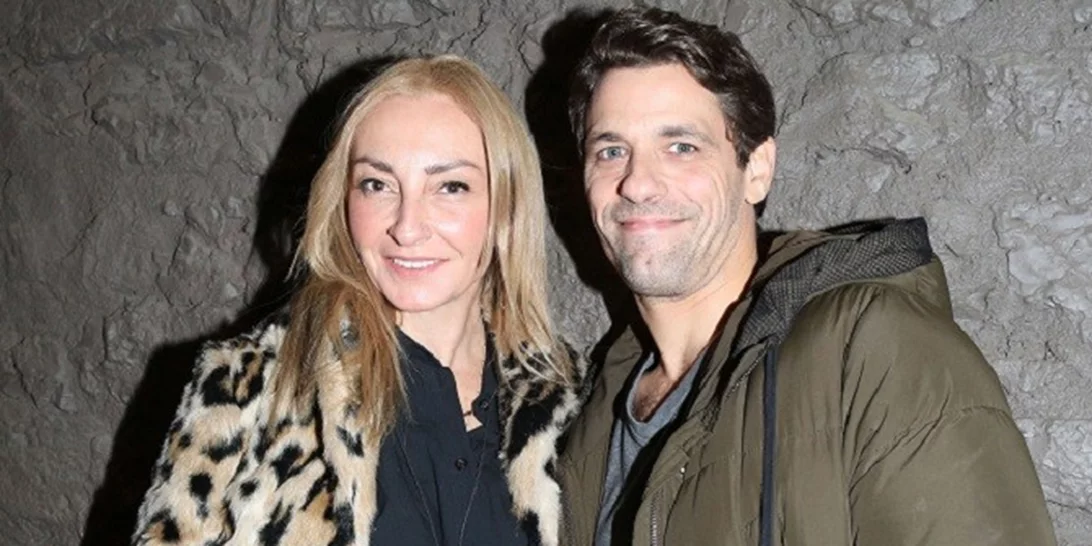 Λαμπερές παρουσίες στην επίσημη πρεμιέρα «Η Κωμωδία των Παρεξηγήσεων» | Ρούλα Ρέβη και Αποστόλης Τότσικας ήταν ανάμεσα σε αυτές