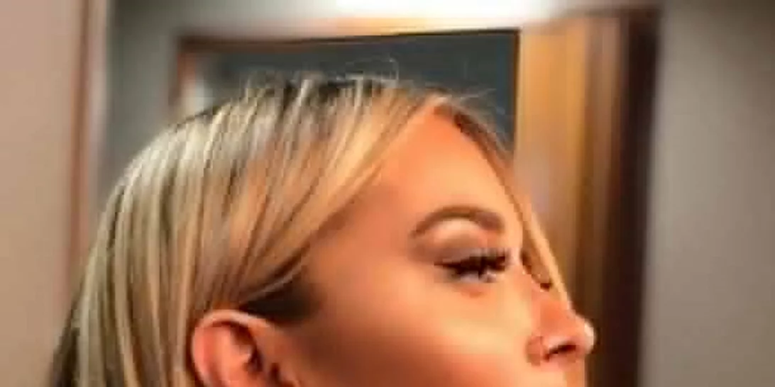 Η Αμαρυλλίς έβαψε τα μαλλιά της και σε συνδυασμό με το κούρεμα το αποτέλεσμα θα σου αρέσει πολύ