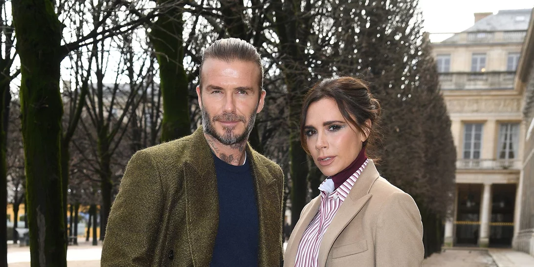 Ο David Beckham φοράει Versace και η Victoria τον τρολάρει