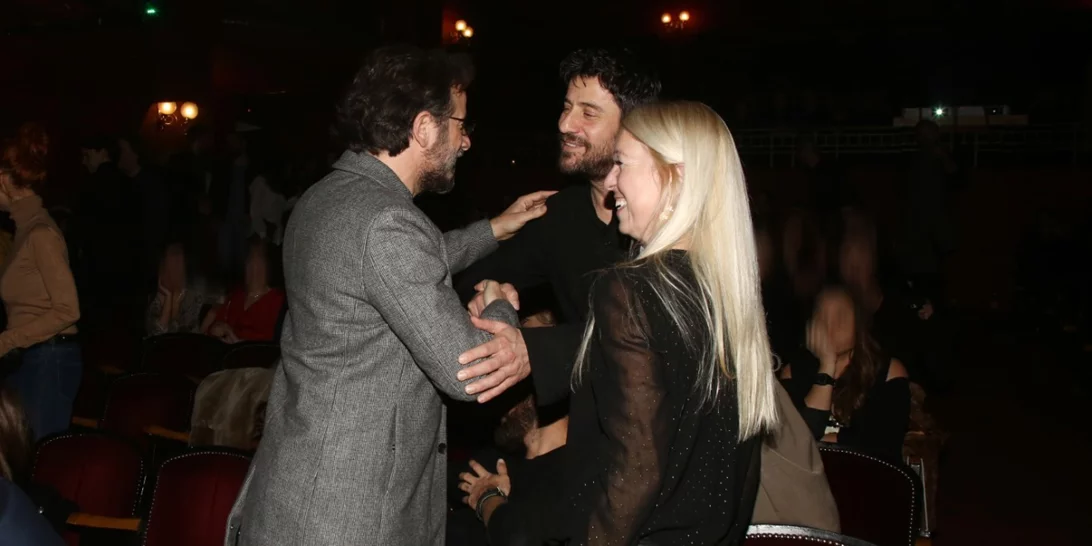 7 άβολες στιγμές των Ελλήνων celebrities που απαθανάτισε ο φακός