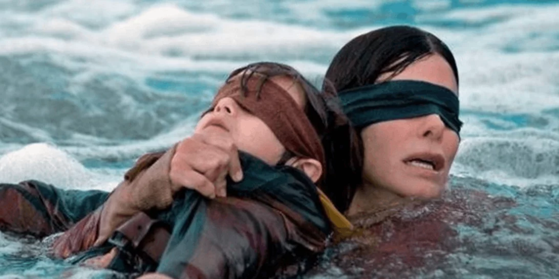 Bird Box | Η ταινία του Netflix ενέπνευσε ένα επικίνδυνο challenge στο κοινό