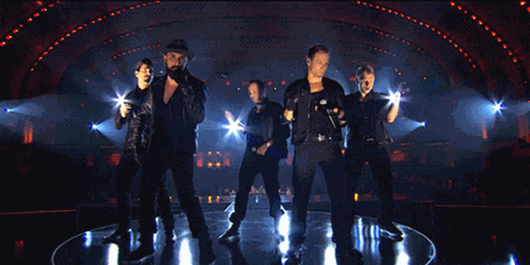 Backstreet Boys | Η επική εμφάνισή τους μεταμφιεσμένοι σε... κότες