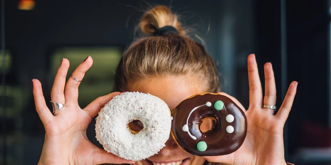 Έχεις συνέχεια έντονη επιθυμία για γλυκό; 4 τρόποι να το αντιμετωπίσεις