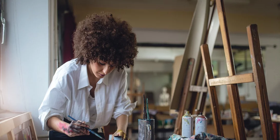 Γιατί οι ακατάστατοι άνθρωποι είναι πιο έξυπνοι, σύμφωνα με την Επιστήμη