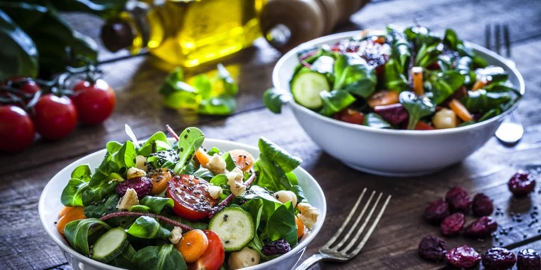 Vegan διατροφή | Πώς επηρεάζει η αυστηρή χορτοφαγία τον οργανισμό;