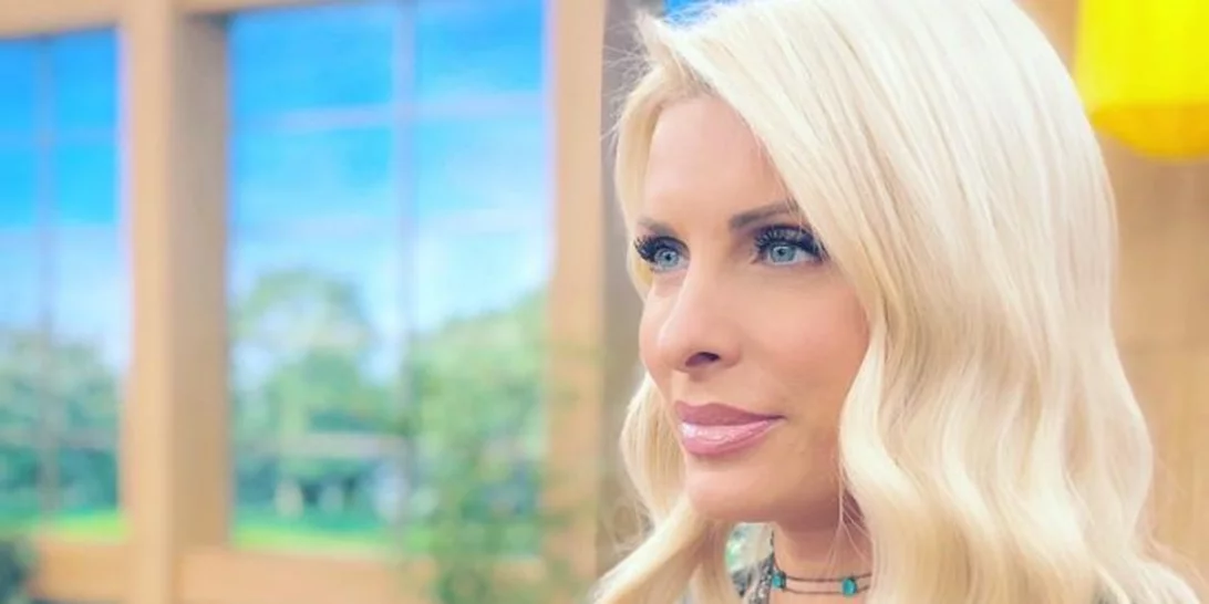 Ελένη Μενεγάκη | Παιχνίδια στο χιόνι με τα παιδιά της!