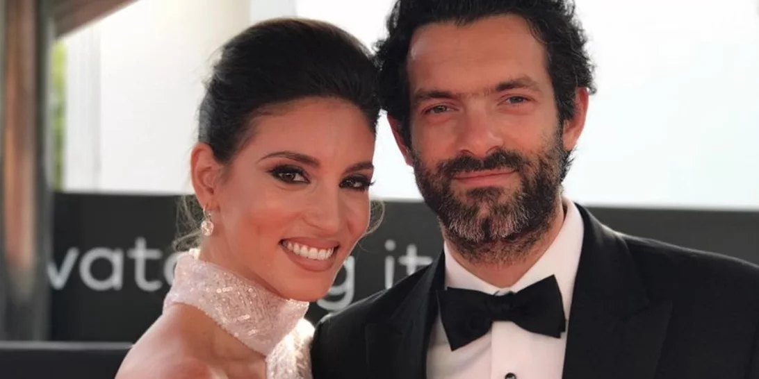 Αθηνά Οικονομάκου - Φίλιππος Μιχόπουλος | Δες φωτογραφίες από το σπίτι τους (φυσικά και η Αθηνά έχει ντουλάπα- δωμάτιο, τι εννοείς;)