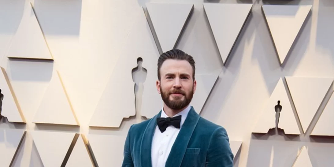 Αυτός είναι ο γοητευτικός αδερφός του Chris Evans, που τον συνόδευσε στα Όσκαρ