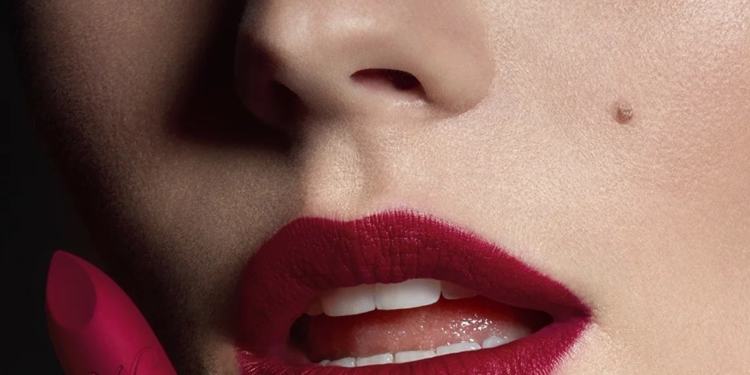 Κραγιόν με άρωμα | Πού θα βρεις το πιο τέλειο beauty gadget