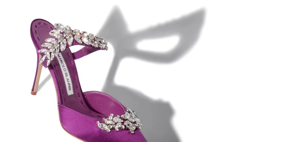 Τα iconic παπούτσια του Manolo Blahnik έφτασαν στο Net-a-porter