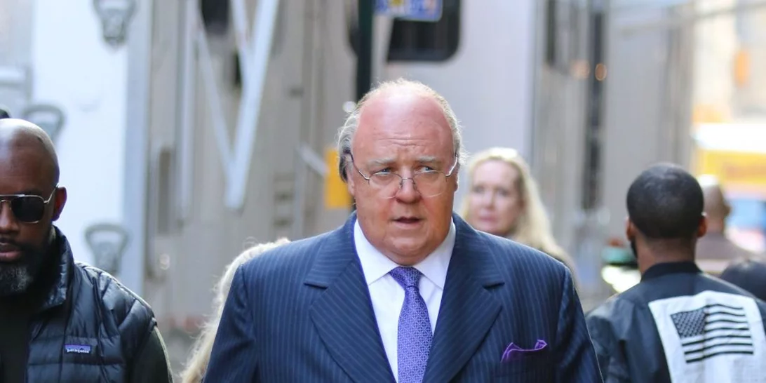 Εσύ αναγνωρίζεις τον πασίγνωστο ηθοποιό στη φωτογραφία (εμείς πάντως δεν τον καταλάβαμε);