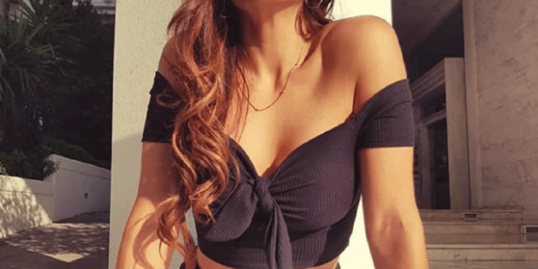 Ελληνίδα τραγουδίστρια αρραβωνιάστηκε στην Fontana Di Trevi και μας δείχνει το εντυπωσιακό δαχτυλίδι