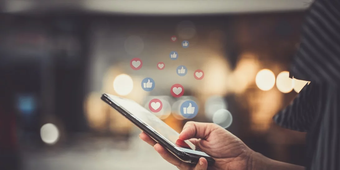 Ανάλυσε Το | Τι είναι το FOLO, το νέο FOMO;