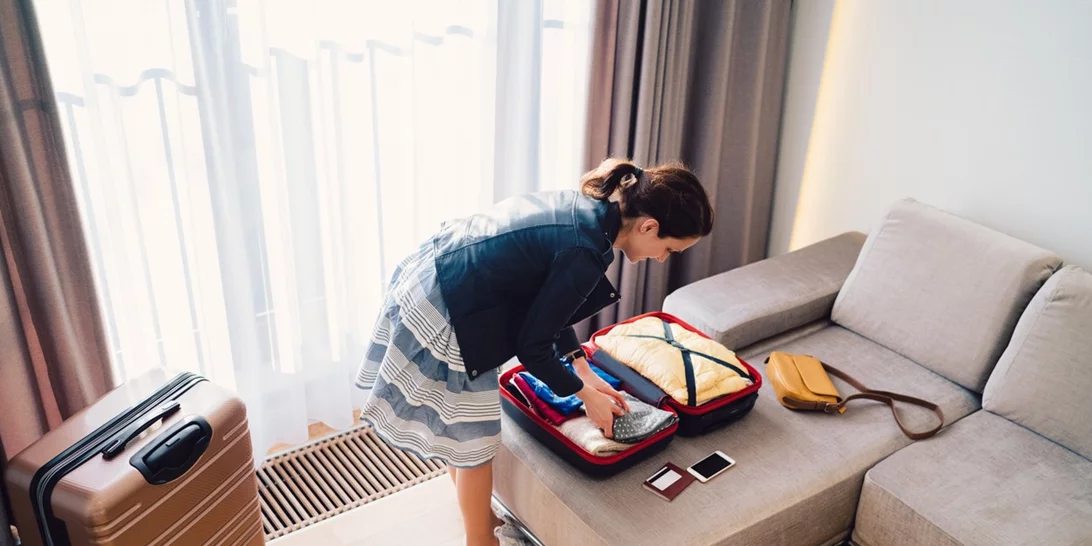 Ταξίδι στο εξωτερικό | Όλα όσα αγνοείς αλλά χρειάζεσαι να έχεις μαζί σου